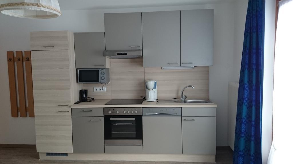 Haus Alpina Apartment Weissensee Room photo